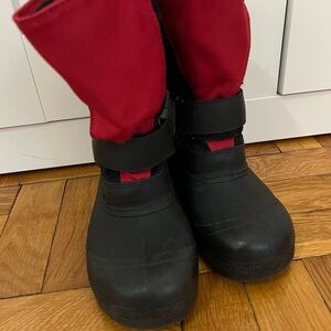 Tundra Kids Red and Black Rain & Snow Boots